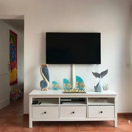 Apartment Modern Ausgestattete Ferienwohnung Mit Glasfaser *